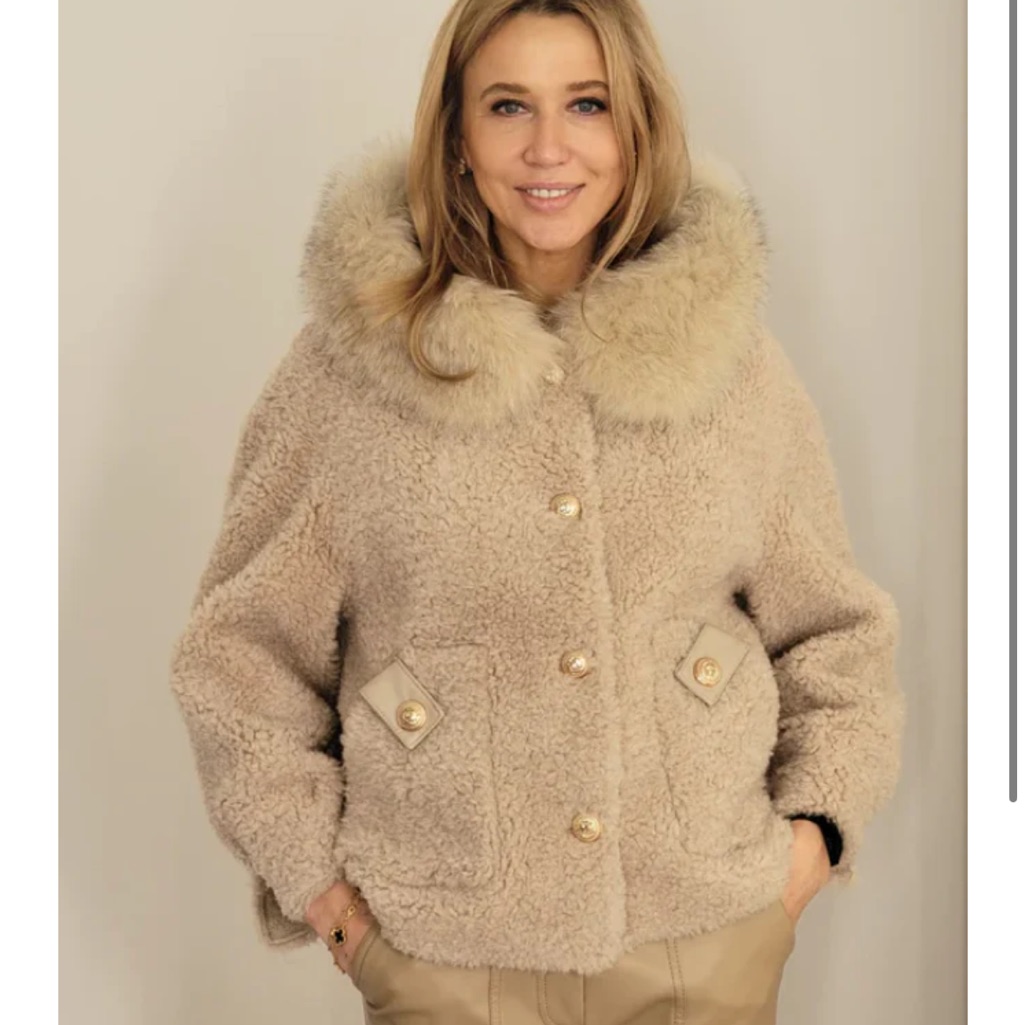 Daniella Erin Xs Women’s Shearling Fox Fur Hooded Jacket With Gold Button Detail
